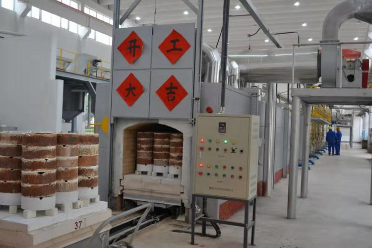 热烈庆：：：南KB88凯时官网特瓷年产2400吨氧化铝煅烧窑焚烧运行