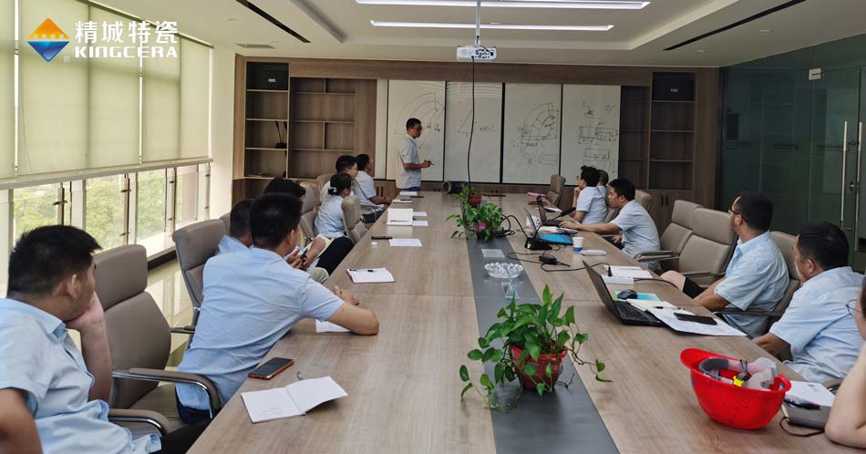 强化专业手艺，，提高服务水平  营销部开展营业手艺培训