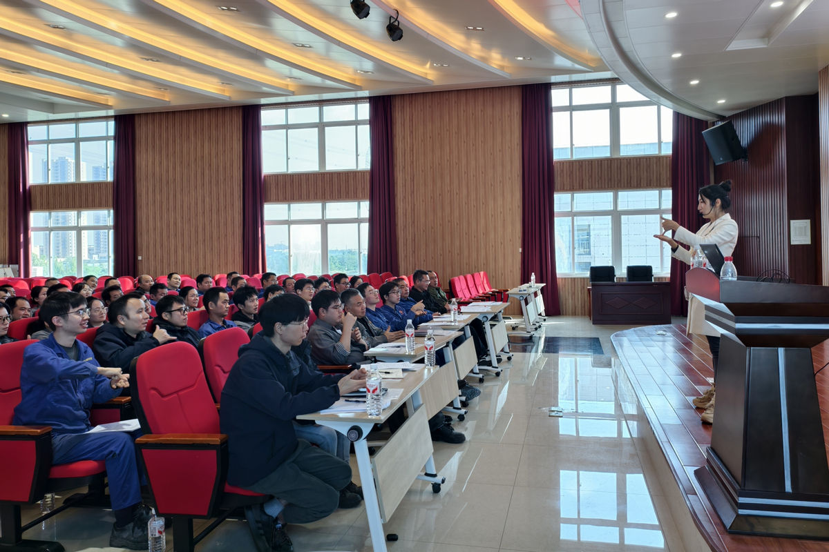 KB88凯时官网特瓷举行“相同无障碍”手语培训班开班仪式